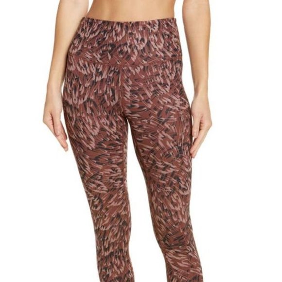 NWOT Zella High Waist Studio Lite Crop Leggings in Brown Marron Brush, - Picture 4 of 4